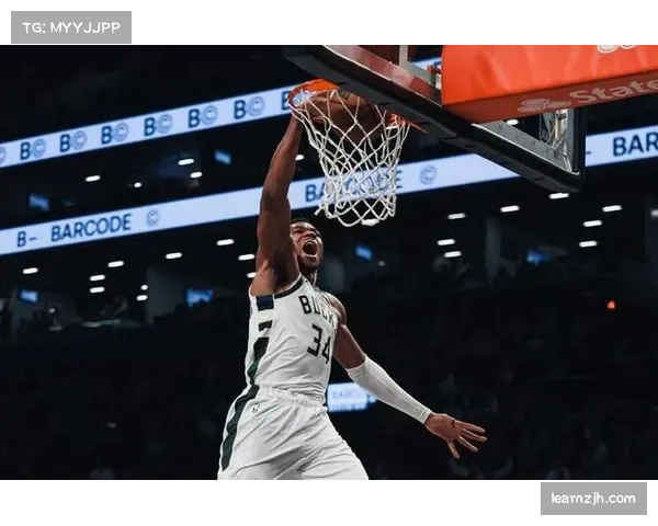 字母哥全面爆发一扫低迷高效砍下30分17板率雄鹿攻防统治展现核心价值